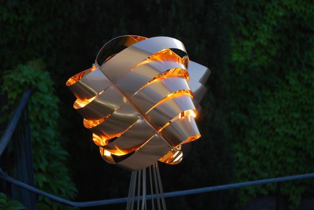 Auriga lampadaire or